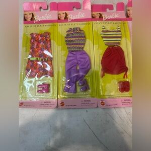 Lot Of 3 Barbie Go In Style Fashion Outfits & Accessories. Vintage 2001